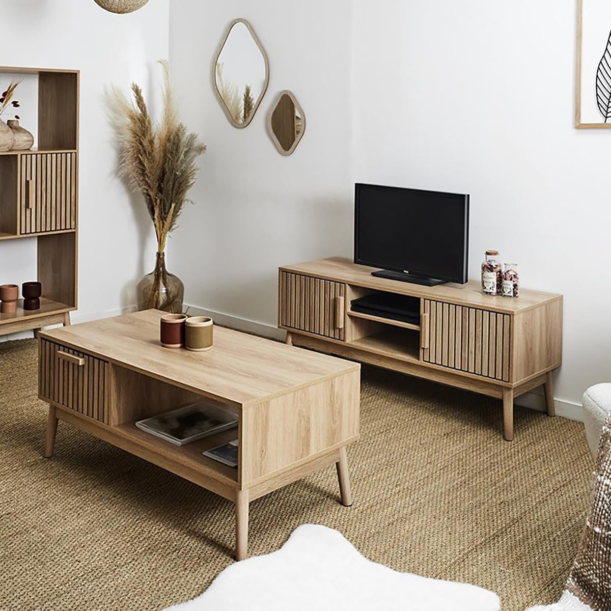 Mobilier de salon coordonne avec finition effet tasseaux en bois